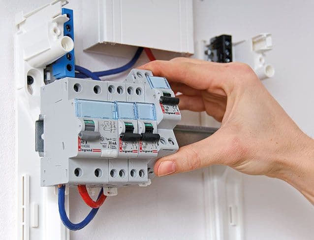 Remise aux normes électriques